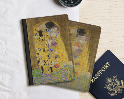 Gustav Klimt - The Kiss passport cover